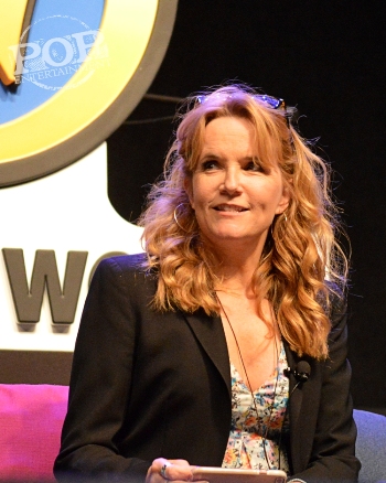 Lea Thompson talks Back to the Future at Wizard World Philly 2016 - Photo by Debbie Wagner.